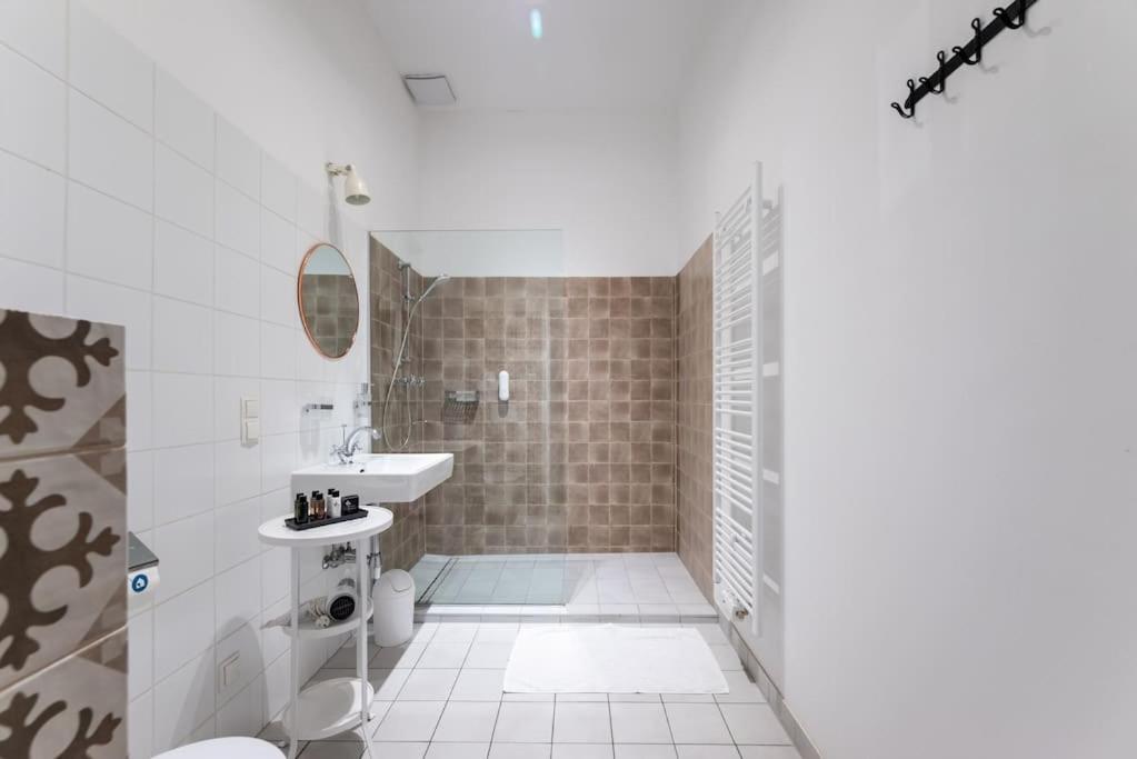 דירות וינה Sleek 1Br Flat Near Center By Hm מראה חיצוני תמונה