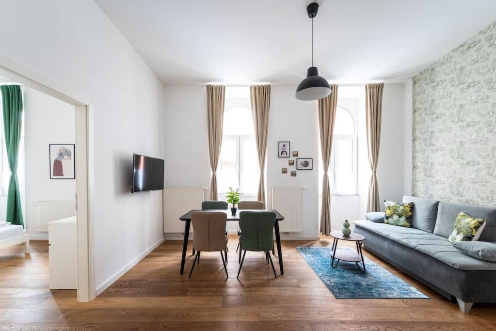 דירות וינה Sleek 1Br Flat Near Center By Hm מראה חיצוני תמונה