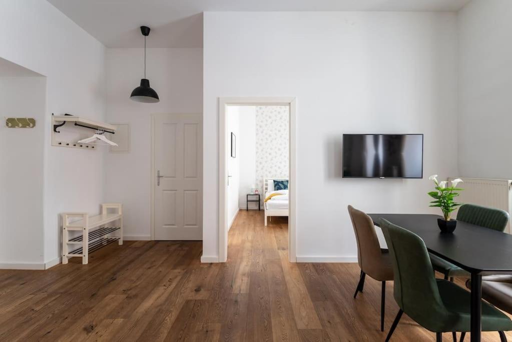 דירות וינה Sleek 1Br Flat Near Center By Hm מראה חיצוני תמונה